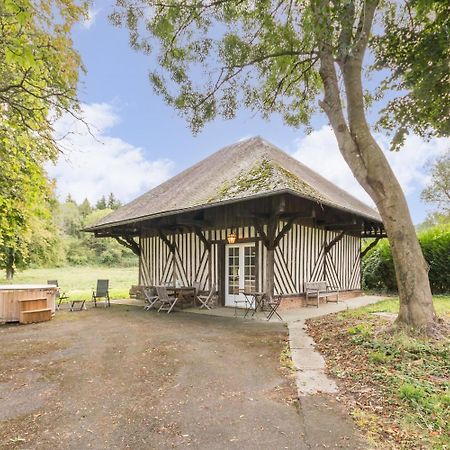 L'Atelier A L'Oree Des Bois Saint-Pierre-en-Auge Bagian luar foto